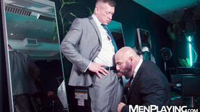 Muscular Bruce Beckham relentlessly bareback with Mark Vallant