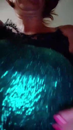 MILF with huge natural saggy tits
