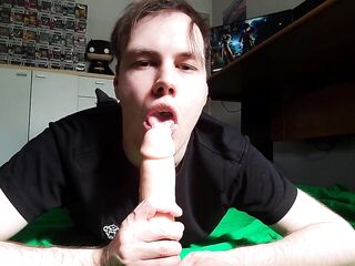 this bitch made a custom clip and this chab&#039;s enjoying himself