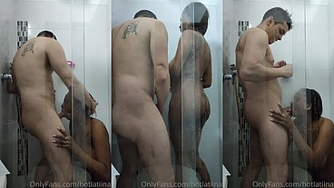 me folle una mesera en la ducha