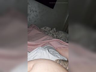 Step mommy hand slide underneath step son underclothing tugjob his schlong