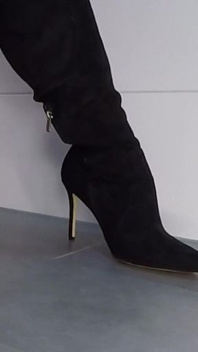 Stunning moment from &quot;High heels crossdresser hands free prostate orgasm cumshot&quot;