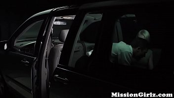 All natural Mormon teen bouncing on dick in the back seat