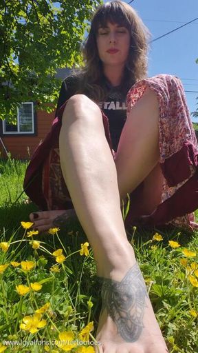 Dirty Hippie Feet Meets Buttercups
