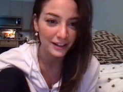 Amateur Webcam Teen Masturbates And Teases