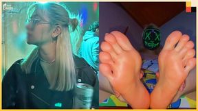 Elsa - 18 Years Old - Latina Foot Modeling - Girl Next Door Feet - Amateur Feet - Real Life Foot Fetish