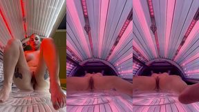 tattooed girl masturbate in the solarium