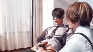 アマチュアの若いアジアの十代のゲイの売春婦が尻を犯される自家製クリップ