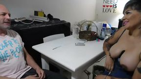 transexual pierde al truco y tiene que pagar con sexo anal