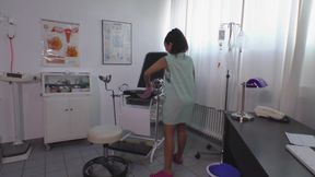 Asian on gyno chair gets pleasured from her doctor