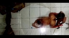 GEMENDO COM A PICA GROSSA DO NEG&Atilde_O MAVAMBO NO MEU CUZINHO (ANO: 2021)