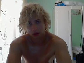 Hot Blond Curly