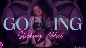 Gooning Stocking Addict