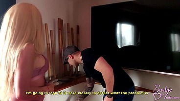 BARBIE ANDERSON DELICIOUS SHEMALE CALLS THE TV TECHNICIAN AND FUCKS HIS ASS (FULL VIDEO FHD)