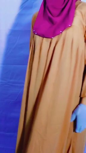 Masturbation and dirty talk by a very beautiful Bangladeshi stepmother   Clip 3