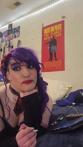Look who gave in to their little sissy desire yet again!   Clip 2