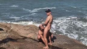 pegando sol na praia de nudismo!