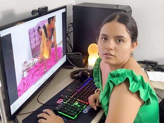 I DISCOVER MY STEPSISTER VERY HAWT WATCHING PORN U WEREN'T LIKE THAT !