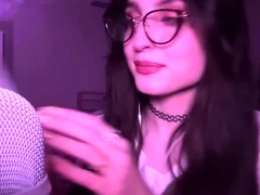 beebee ASMR - Manga Gripping, Tapping, Upclose Whispering