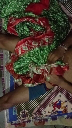 Enjoyed fucking Padosan Bhabhi&#039;s soft saree