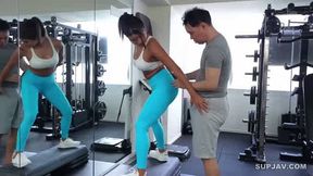 Big-Ass Personal Trainer Gives Intense Workout