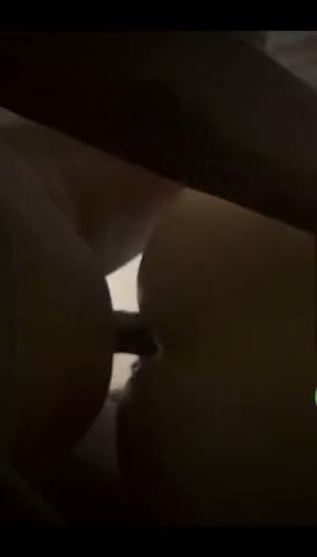 Começa chupando o cu e termina leitando dentro