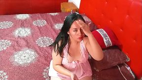 My stepmother puts on her cream before going to rest, I decide to put my cock in her and fill her pussy with creampie, semen