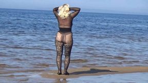 Black style - on the beach with nylon tights