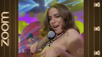 Anitta Super GOSTOSA Provocando Com Cal&ccedil_a Legging De Oncinha Socadinha No Rabo!