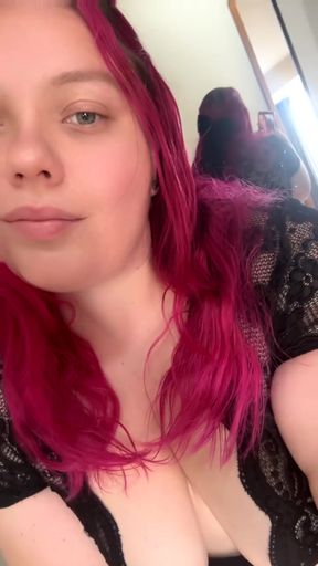 Curvy girl shows off her big booty and natural tits on OnlyFans