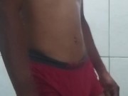 Fui viajar e acabei sentindo tesão na hora errada