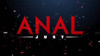 Loren Minardi se fait sodomiser profondément avant une intense pénétration anale.