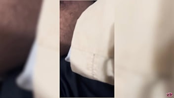 DEPOIS TE METER A ROLA NELE, AINDA QUERIA MAIS, ENT&Atilde_O ENFIE MEU P&Eacute_ INTEIRO NO CU DELE