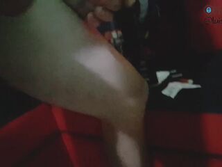 Me acuerdo el rico culo de mi ex ..se me pone dura la polla y me la jalo asta terminar..????????????