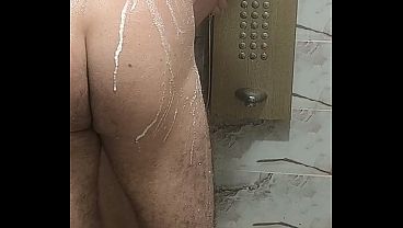 نيك شرموطة في حمام نيك جديد سكس بنات عربيات جنس ساخن مصرية ملبن تتناك من طيزها