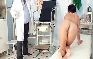 Busty milf valentina rush pussy exam with fingers
