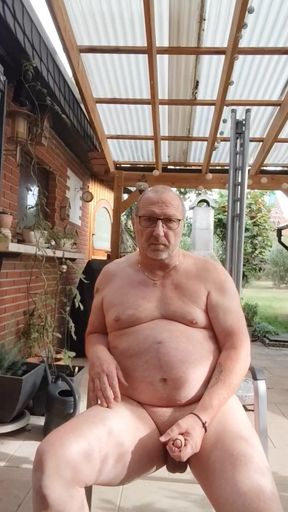 Dildofun auf der Terrasse