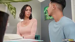 Help Me Stepmom - Venus Valencia
