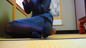 Feet - Relaxing in Japanese-style Room