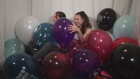 Saskia and Mia - Balloon Sea Inflation - Non Pop