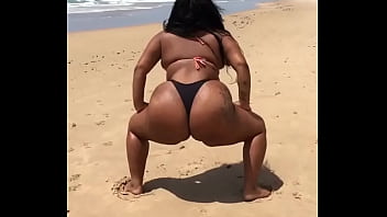 Gordinha rabuda dan&ccedil_ando funk