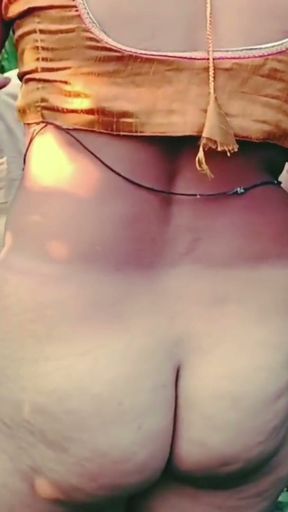 Sauteli Bhai ki gharwali ko makki ke khet mein pure kapde khol nangi karke doggy Banakar devar chod raha hai devar&hellip;   Clip 1