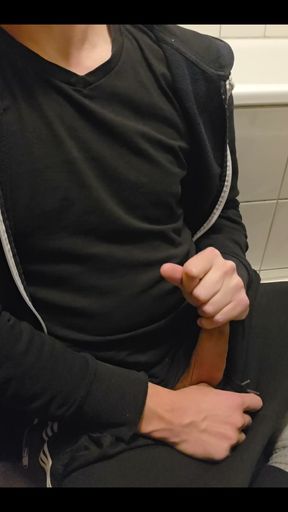 Jerking off after fucking my sidechick, deep moans
