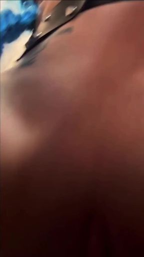 Curvy solo babe gives a deepthroat blowjob