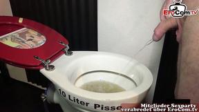 ”Adventurous Urine Drinking Challenge from a Toilet Bowl”