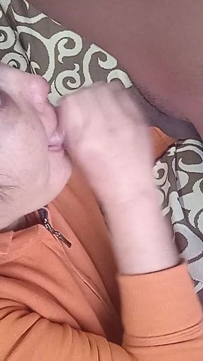 Sucking the Taxi Driver's Cock