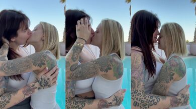 Two sexy college girls makeout with tongue