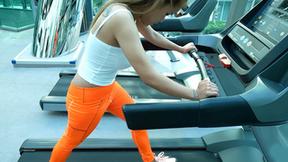 ”Huge boobs amateur Thai COUGAR GF sex with her two week BF”