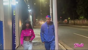 BRINQUEDO ENCERRA CARREIRA COMO CANTOR E SE JOGA NOS CONTE&Uacute_DOS COM UMA NOVINHA DE 18