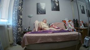 my neighbor masturbates her juicy pussy with vibrators